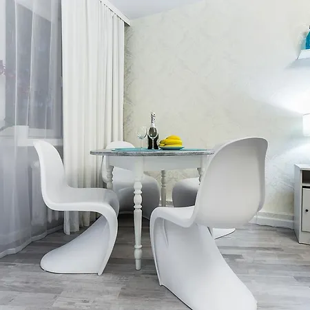 Apartment Penguin 2270 On Nowy Targ Square Wroclaw