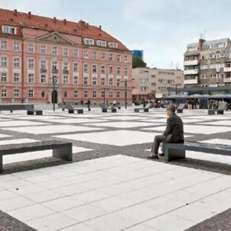Apartment Penguin 2270 On Nowy Targ Square Wroclaw