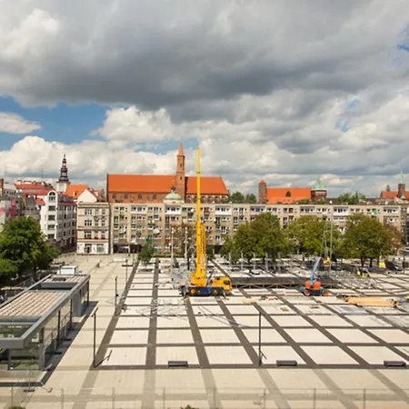 Penguin 2270 On Nowy Targ Square Apartment Wroclaw