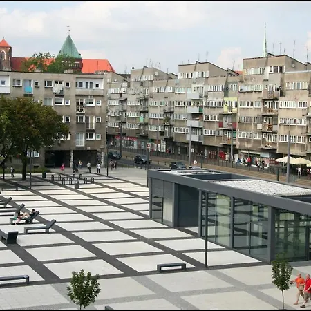 Penguin 2270 On Nowy Targ Square * Wroclaw